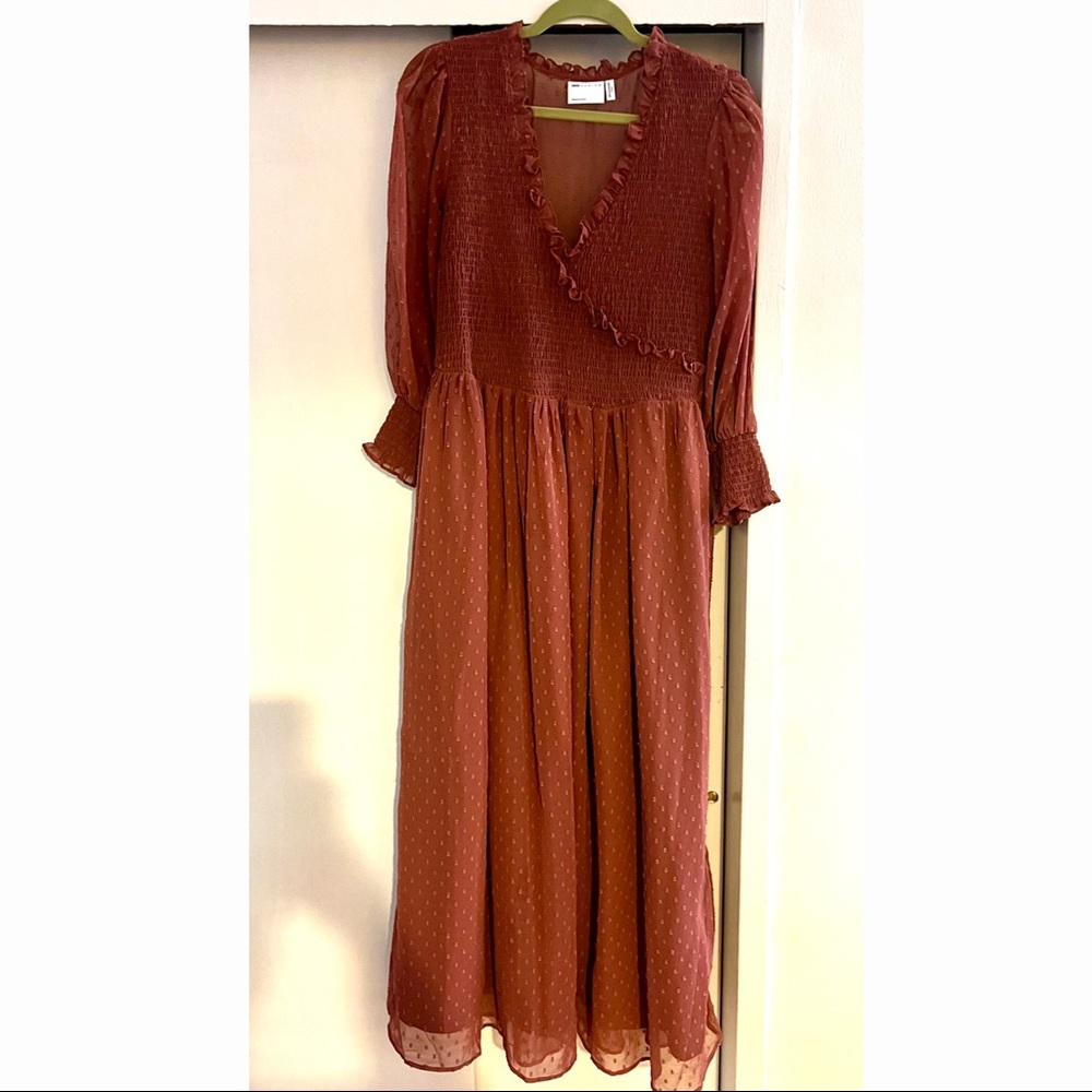 ASOS DESIGN Curve midi smock dress with shirred cuffs in rose dobby